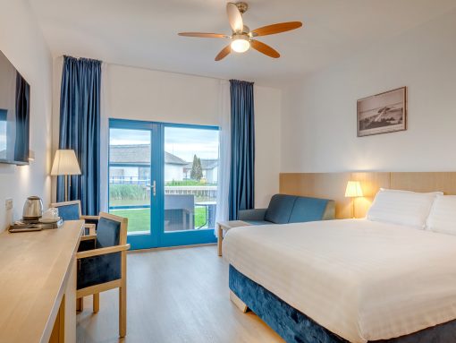 Camera dubla la parter in Vila Anfisa vedere catre Insula Gura Portitei